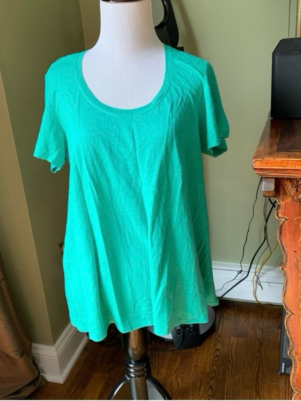 Eileen Fisher 100% Organic Linen Swing T-shirt Sz M, Green